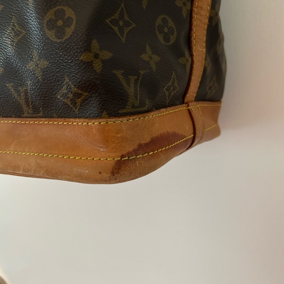 Authentic Louis Vuitton Monogram Bucket Bag - Picture 7 of 9